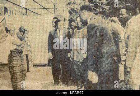 Kasa Vubu bei einer Kunstausstellung Stockfoto