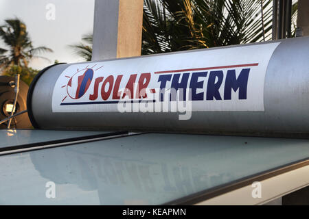 Melone Ebenen Hotel in der Nähe von Galle Sri Lanka Solarheizung am Dach des Hotels Stockfoto