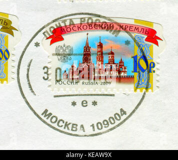 GOMEL, BELARUS, 13. Oktober 2017, Stempel gedruckt in Russland zeigt ein Bild des Moskauer Kreml, circa 2009. Stockfoto