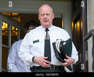 Der PSNI-Chef, George Hamilton, verließ eine Veranstaltung zum Tag der Sklaverei im Clifton House in Belfast, nachdem bekannt gegeben wurde, dass er mit einer Untersuchung des angeblichen Fehlverhaltens in öffentlichen Ämten konfrontiert sei. Stockfoto