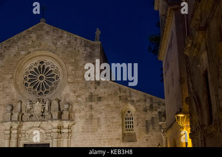 Blick auf die Fassade des berühmten Kathedrale von Otranto Stockfoto