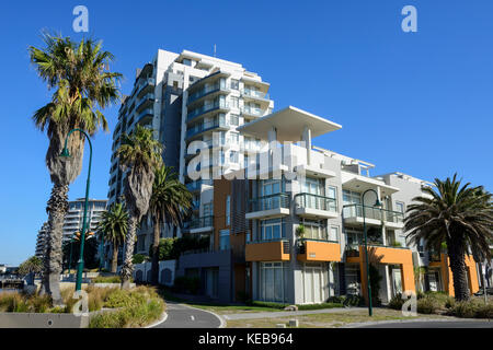 Apartment Blocks auf der Küste von Port Melbourne, ein Vorort von Melbourne, Victoria, Australien Stockfoto