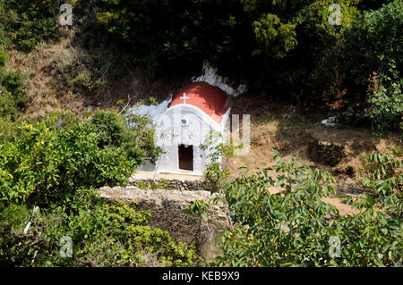 Die Mili Schlucht in der Nähe von Rethymno im Norden von Kreta bietet einen angenehmen Spaziergang durch eine Landschaft von verlassenen Dörfern und Wassermühlen und kleinen Kirchen. Stockfoto