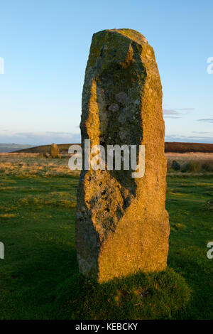 Sonnenaufgang bei Mitchell's Falten Stone Circle, in der Nähe der Priester Weston, Shropshire. Stockfoto