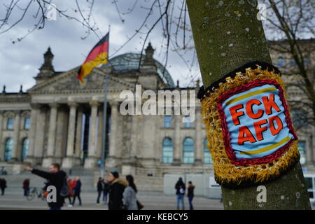 - Der Bundestag Der Bundestag ist die Verfassungs- und gesetzgebende Organ auf Bundesebene in Deutschland. Stockfoto