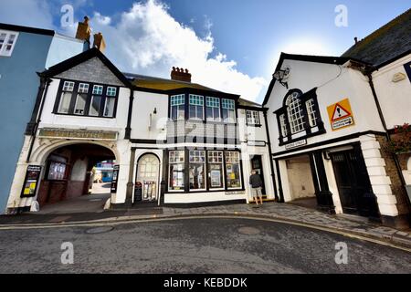 Tourist Information Centre und dem Eingang der Marine theater Lyme Regis, Dorset England UK Stockfoto