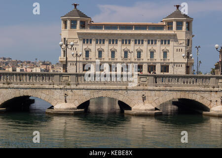 Wandern rund um Ortigia Siracusa Stockfoto