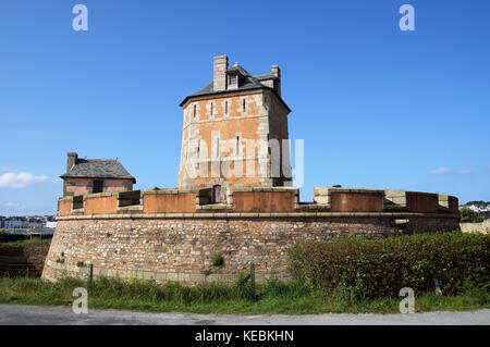 Die Tour Vauban, bekannt als Tour de Camaret, oder Tour Doree ist ein Wehrturm von Vauban im Jahr 1696 gebaut. Es befindet sich in Camaret, Bretagne. Stockfoto