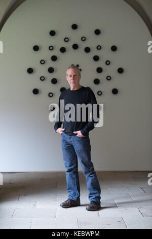 Magdeburg, Deutschland. Oktober 2017. Der kanadische Klangkünstler Robin Minard ist am 19. Oktober im Kunstmuseum „Kloster unter Lieben Frauen“ zu sehen, wo seine Klanginstallation „Rosace“ in Magdeburg steht. Die Installation ist Teil der Ausstellung „Robin Minard - Works with Sound“, die am 24. Oktober bis 18. Februar 2018 eröffnet wird. Foto: Klaus-Dietmar Gabbert/dpa-Zentralbild/ZB Credit: dpa Picture Alliance/Alamy Live News Stockfoto