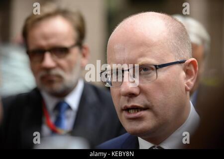 Brüssel, Belgien Oktober 2017. Der tschechische Premierminister Bohuslav Sobotka trifft am 19. Oktober 2017 zu einem EU-Gipfel in Brüssel, Belgien, ein. Quelle: Jakub Dospiva/CTK Photo/Alamy Live News Stockfoto