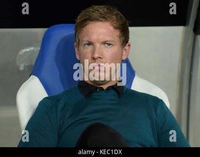 Sinsheim, Deutschland - 19. Oktober, Rhein-Neckar-Arena. Trainer Julian Nagelsmann von Hoffenheim während des Spiels zwischen TSG Hoffenheim und Istanbul Basaksehir FK beim 3. Spieltag in der Gruppe C der Europa-Liga. (Foto von Ulrich Roth / ulrich-roth.de) +++ Foto ist honorarpflichtig +++ Stockfoto