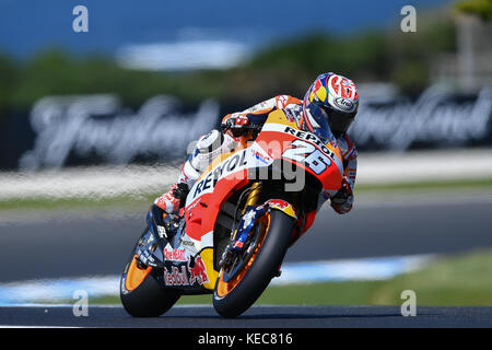 Phillip Island Grand Prix Circuit, Victoria, Australien. 20. Oktober, 2017. Oktober 20, 2017: Spanier Dani Pedrosa auf der Nr. 26 Honda von Repsol Honda Team verlässt Sibirien Ecke während der Praxis Sitzung 1 Am 2017 MotoGP von Australien auf Phillip Island Grand Prix Circuit, Victoria, Australien. Sydney Low/Cal Sport Media Credit: Cal Sport Media/Alamy leben Nachrichten Stockfoto