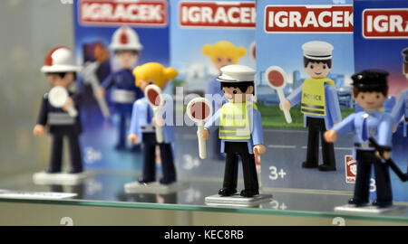 Zlin, Tschechische Republik. Oktober 2017. Die Ausstellung Phenomen Igracek wurde am 20. Oktober 2017 in Zlin, Tschechien, eröffnet. Mehrere Hundert beliebter Spielzeugfiguren sind zu sehen. Quelle: Dalibor Gluck/CTK Photo/Alamy Live News Stockfoto