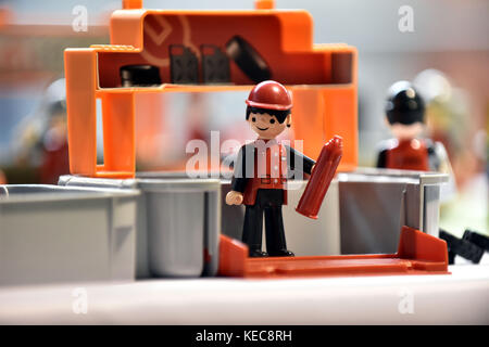 Zlin, Tschechische Republik. Oktober 2017. Die Ausstellung Phenomen Igracek wurde am 20. Oktober 2017 in Zlin, Tschechien, eröffnet. Mehrere Hundert beliebter Spielzeugfiguren sind zu sehen. Quelle: Dalibor Gluck/CTK Photo/Alamy Live News Stockfoto