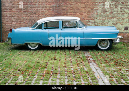 1955 Cadillac Limousine im Bicester Heritage Center, Oxfordshire, UK. Classic American Auto Stockfoto