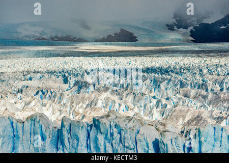 Spalten und Risse in den Perito Moreno Gletscher, Nationalpark Los Glaciares, Patagonien, Argentinien Stockfoto
