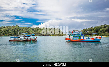 Thailand, Trat Provinz, Koh Chang Insel im Golf von Thailand, Angeln Boot an bangbao Bay Stockfoto