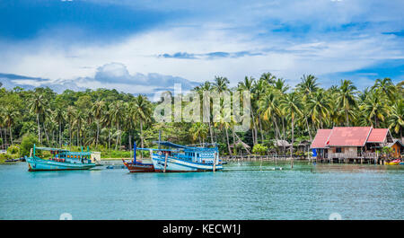 Thailand, Trat Provinz, Koh Chang Insel im Golf von Thailand, Angeln Boot an bangbao Bay Stockfoto