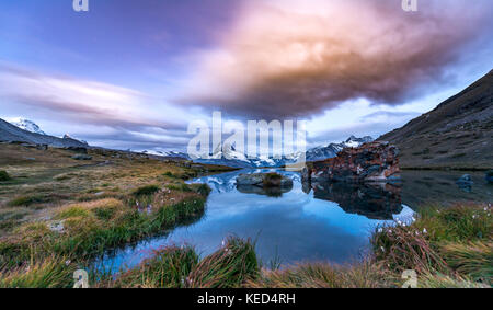 Dawn, Schnee - Matterhorn in der sellisee, Wallis wider, Schweiz Stockfoto