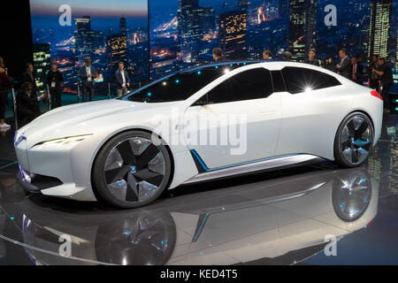 FRANKFURT, Deutschland - 12.September 2017: BMW ich Vision Dynamik elektrische Konzept Auto Debüt auf der Frankfurter Automobilausstellung IAA 2017. Stockfoto
