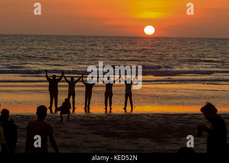 Sonnenuntergang auf der Cox Bazar Meer Strand. Cox's Bazar. Bangladesch Stockfoto