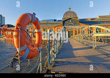 Convention Center ehemaligen Fischauktionshalle Altona Fischmarkt, Elbe, Hamburg, Deutschland, Europa Stockfoto