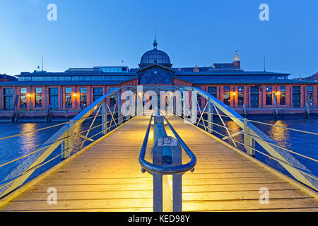 Convention Center ehemaligen Fischauktionshalle Altona Fischmarkt, Elbe, Hamburg, Deutschland, Europa Stockfoto