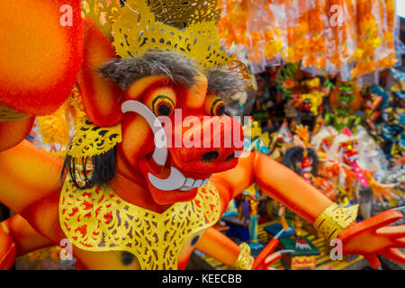 Bali, Indonesien - März 08, 2017: Beeindruckend handgemachte Struktur od Roten evel Gesicht, stattfindet, auf der auch der nyepi Day in Bali, Indonesien. ein Hindu Urlaub durch einen Tag der Ruhe gekennzeichnet Stockfoto