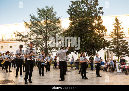 Martina Franca, Italien - 14 August 2017: City Music Band spielt auf dem Platz in Martina Franca Stockfoto