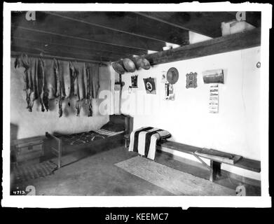 Einrichtung eines modernen Pueblo home, Laguna, California, Ca. 1900 (CHS 4719) Stockfoto