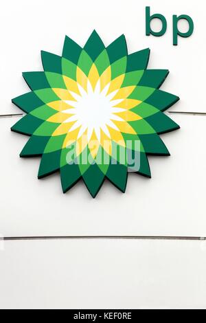 Genf, Schweiz - Oktober 1, 2017: bp auch den Namen British Petroleum, ist einer der weltweit sechs größten Öl- und Gasunternehmen Stockfoto