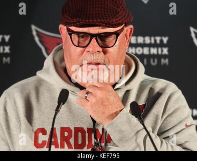 London, Großbritannien. 20 Okt, 2017. Head Coach Bruce arianer an der Arizona Cardinals Pressekonferenz und Praxis an der Hazelwood Zentrum, Sunbury, vor Ihren nfl uk internationale Reihe Spiel vs Los Angeles rams in Twickenham Stadium, London, UK, 20. Oktober 2017 Foto von Keith mayhew Credit: Keith mayhew/alamy leben Nachrichten Stockfoto