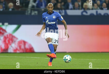 Gelsenkirchen, Deutschland. Oktober 2017. Schalkes Naldo im Einsatz während des Bundesliga-Fußballspiels zwischen dem FC Schalke 04 und dem FSV Mainz 05 in Gelsenkirchen am 20. Oktober 2017. Quelle: INA Fassbender/dpa/Alamy Live News Stockfoto