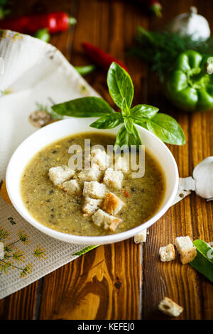 Suppe pürieren von Gemüse und Pilzen. Stockfoto