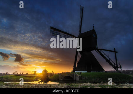 Zandwijkse Molen bei Sonnenuntergang Stockfoto