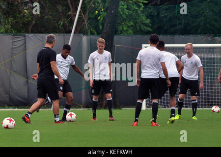 Kolkata, Indien. 20 Okt, 2017. die Spieler der deutschen Fußball-Nationalmannschaft beim Training vor der FIFA U17 WM Indien 2017 Viertelfinale gegen Brasilien am 20. Oktober 2017 in Kalkutta. Credit: saikat Paul/Pacific Press/alamy leben Nachrichten Stockfoto