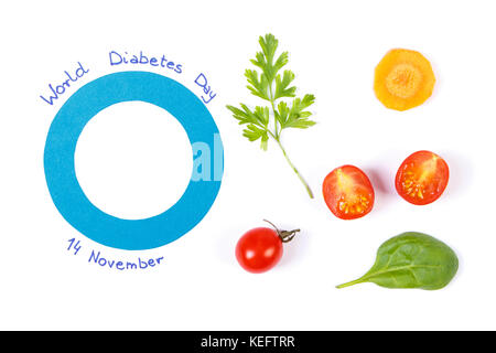 Frisches Gemüse und blauen Kreis als Symbol der Weltdiabetestag, Konzept der gesunden Ernährung während der Krankheit Stockfoto