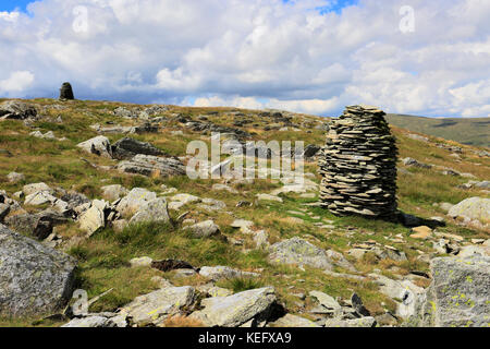 Cairns auf Artle Crag, Branstree fiel, Haweswater Reservoir, Nationalpark Lake District, Cumbria County, England, UK Branstree fiel ist einer der 214 Stockfoto