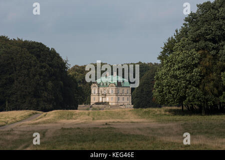 Die Einsiedelei, Jagdhütte im königlichen Wildpark Klampenborg, Kopenhagen, Seeland, Dänemark Stockfoto