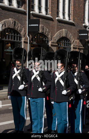Ändern von guard Zeremonie, Schloss Amalienborg, Kopenhagen, Dänemark Stockfoto