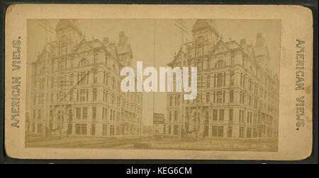 Dieser stereoskopische Blick aus der Robert N. Dennis Kollektion zeigt das Gebäude der Handelskammer in St. Paul, Minnesota, und hebt seine historischen architektonischen Merkmale hervor. Stockfoto
