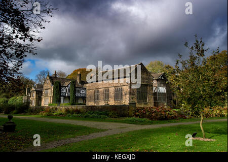 Smithills Hall, Bolton, Lancashire. Bild von Paul Heyes, Dienstag, 17. Oktober 2017. Stockfoto