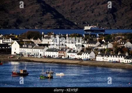 Die tägliche Caledonian MacBrayne Car Ferry Service Segel in Ullapool am Loch Broom im Nordwesten von Schottland von Stornoway in den Westlichen Inseln, Schottland Stockfoto