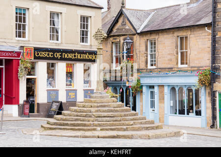 Das historische Stadtzentrum in Alnwick, Northumberland, England, Großbritannien Stockfoto