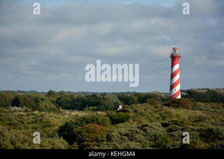 Die 53 Meter hohe Leuchtturm westerlichttoren in Nieuw haamstede in den Niederlanden auf Zeeland Stockfoto