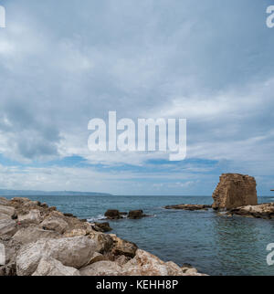 ISrael Akko (Acre) - Oktober 9, 2017: Bleibt der Pisaner (Crusader) Hafen Stockfoto