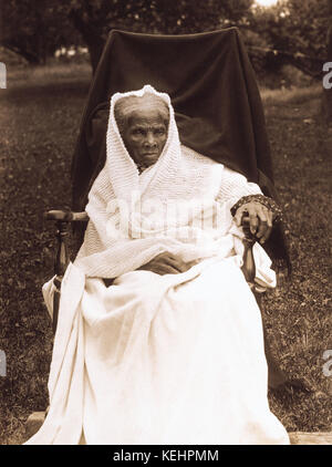 Harriet Tubman (1820-1913), amerikanische Abolitionistin, Porträt in Schaukelstuhl zu Hause, Auburn, New York, USA, 1911 Stockfoto