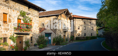 Traditionelle alte baskischer Gehöfte Architektur in Zubialde in der biskaia Baskenland im Norden Spaniens Stockfoto