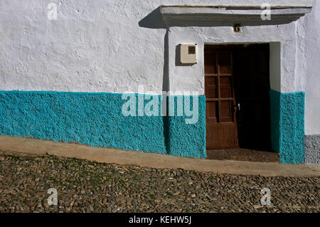 Traditionelles Haus und gepflasterten Gasse, Jabugo, Provinz Huelva, Region opf Andalusien, Spanien, Europa Stockfoto