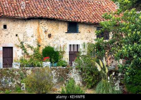 Traditionelles Bergdorf in Picos de Europa in Asturien, Nordspanien Stockfoto